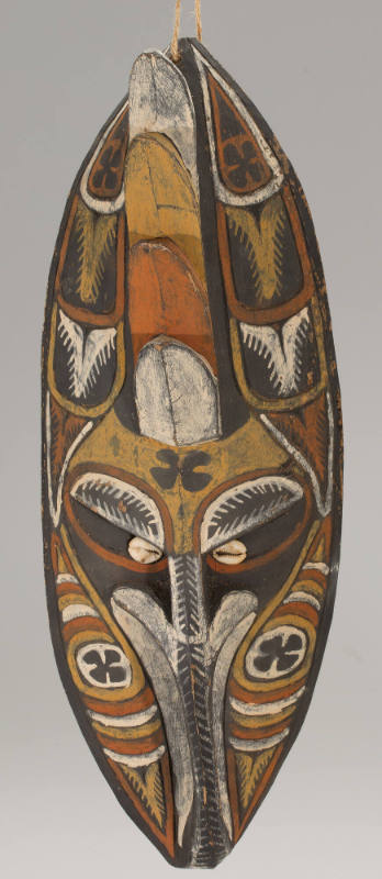 Mask with hooked nose