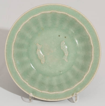 Dish with design of fish, Longquan ware