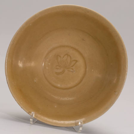 Bowl with design of lotus petals, Longquan ware
