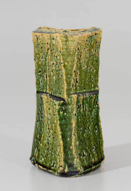 Oribe-mentori (cut-sided) vase