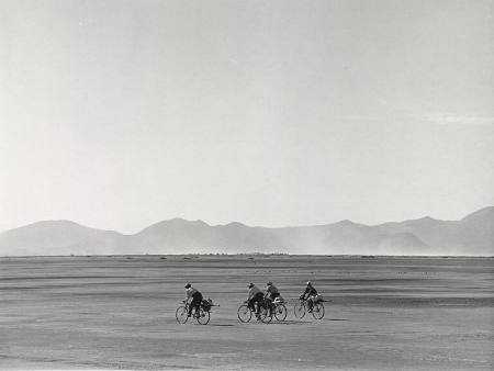 Bicicletas en Domingo, from the portfolio Manuel Alvarez Bravo