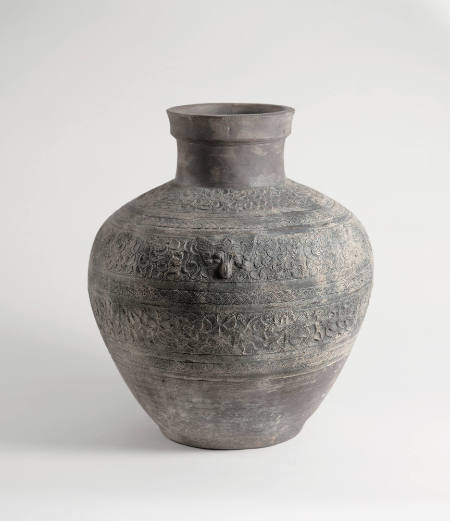 Jar with seashell pattern