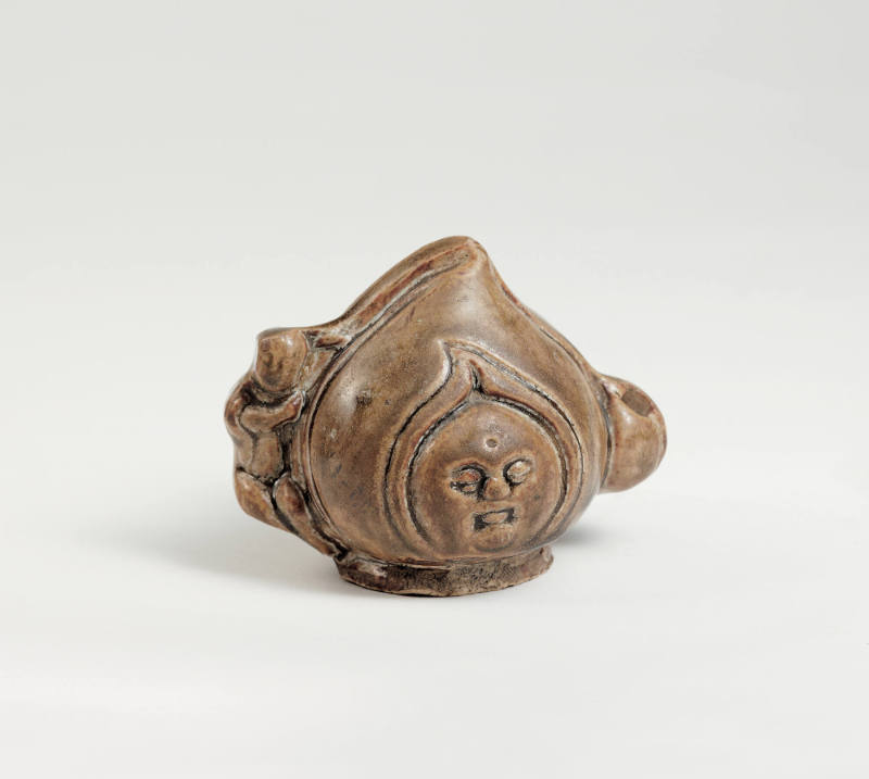 Water dropper in the form of a peach or lotus bud, Yue-type ware