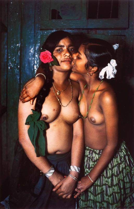 Lata bites Asha, Falkland Road, Bombay, India