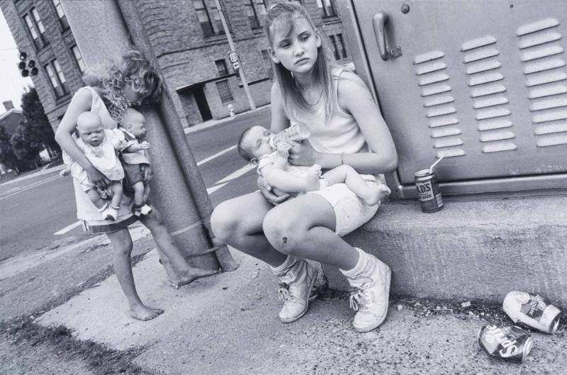 Jennifer holding baby Tiffany, welfare family, Ohio