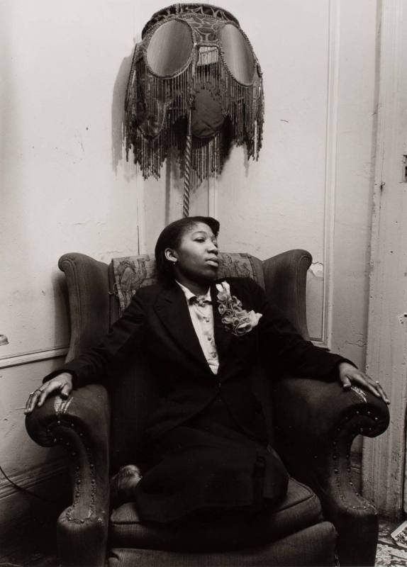 Lady and lamp, Harlem