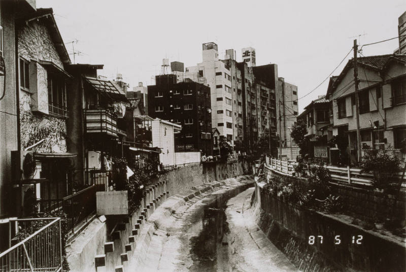 How to Create a Beautiful Picture 9: Shibuya (Looking Down on the Shibuya River and Its Banks from Hikawa Bridge)