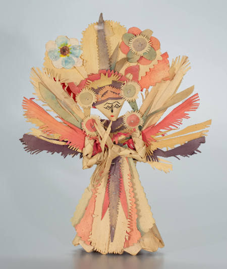 Cili figure with large, but plain, headdress