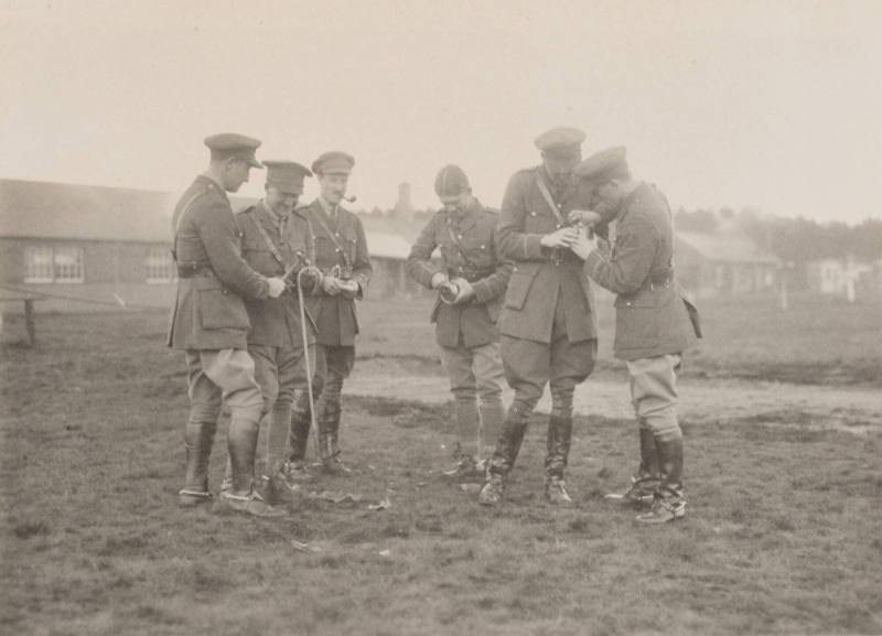 Pizzy teaches us how to make a jam tin bomb