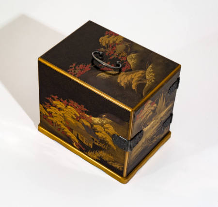 Kodansu (cabinet) with a design of autumn landscapes