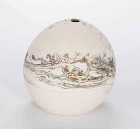 Globe-shaped vessel