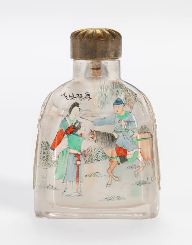 Snuff bottle with scenes from Romance of the Western Chamber (Xixiangji)