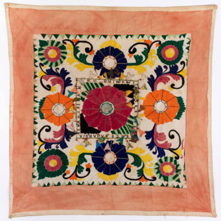 Celing canopy (leluwuor) inscribed with "Kerto Rahardja Gerah Riga Toto Tentarem Loho Jinaw"
