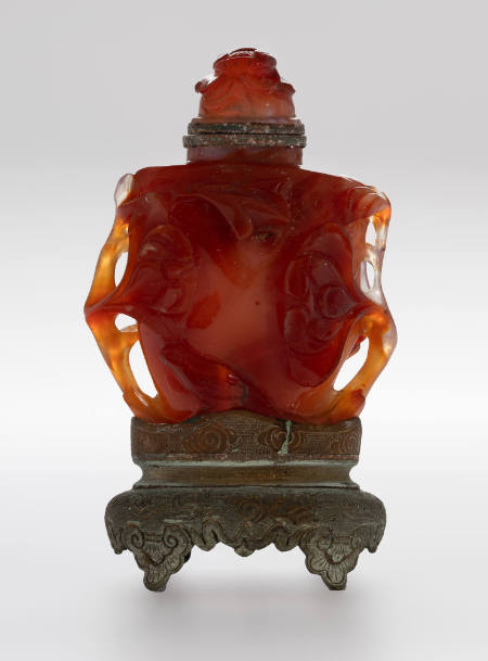 Snuff bottle