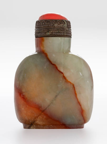 Jade snuff bottle