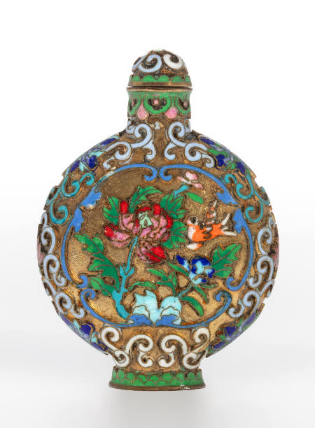 Flaçon-shaped snuff bottle