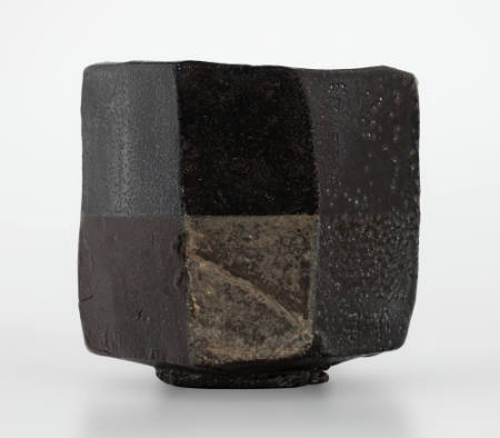 Enyu wan, kuro basara (salt-glazed bowl, black basara)