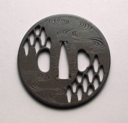 Tsuba with design of waves and nets