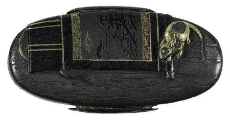 Fuchi-kashira with theme of rats in the tokonoma