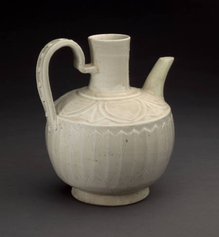 Wine ewer, Ding ware