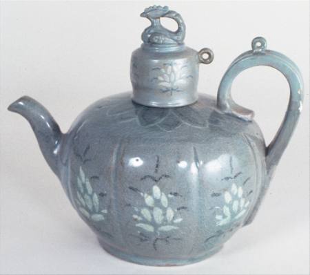 Ewer with lotus spray design