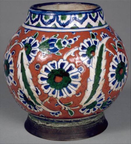 Bulbous jar with floral motifs, Iznik ware