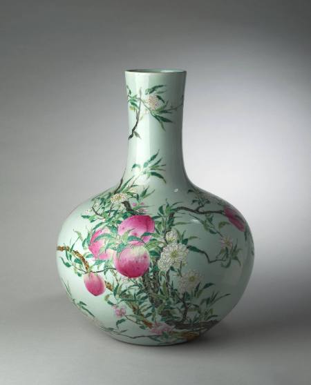 Nine-peach vase