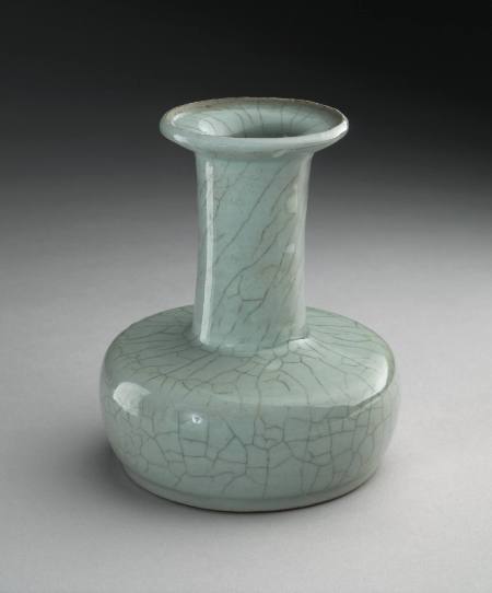 "Beater" shaped vase