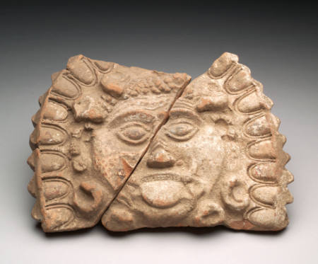 Roof tile with Gorgon's head decoration