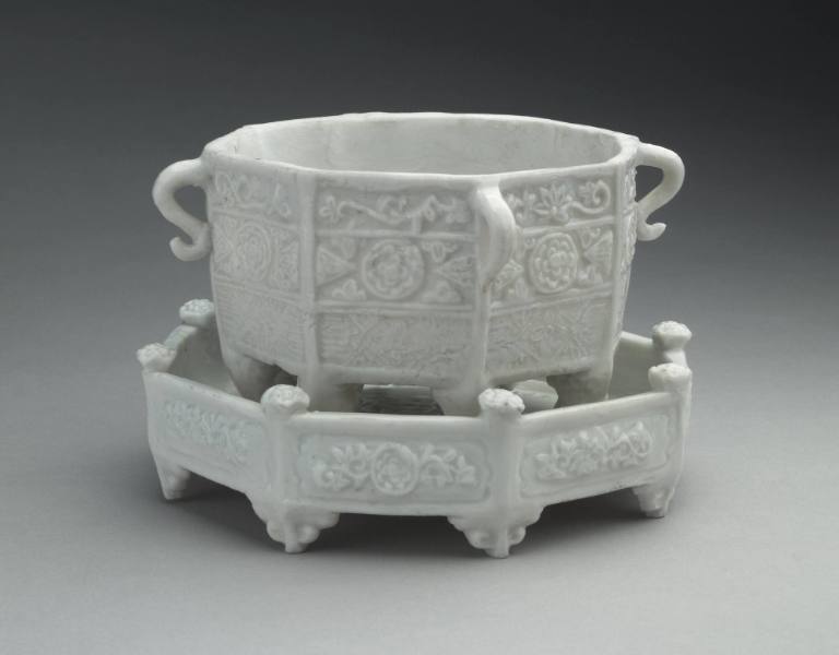 Octagonal incensor with stand