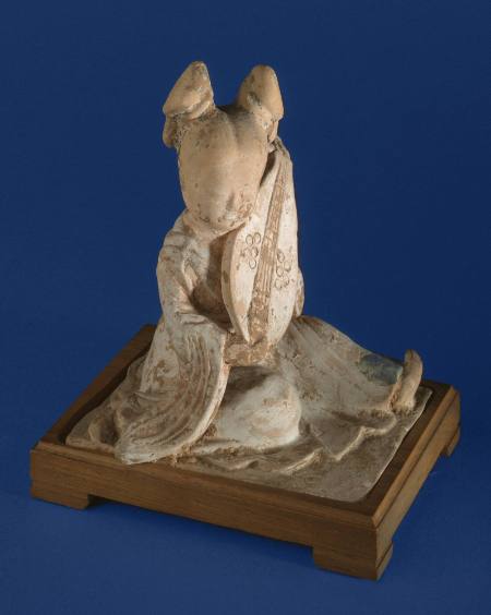 Tomb figure of a lady playing a pipa