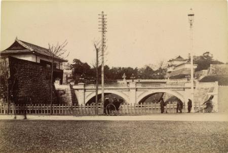 [Tokyo, Imperial Palace, Bridge over moat]