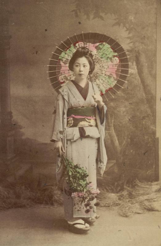 [Girl in summer costume]