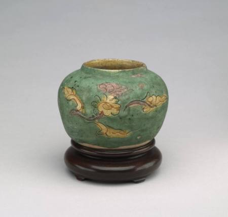 Small jar with floral decoration