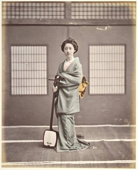 [Woman with samisen]