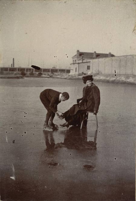 1st start, Jim putting on his mother's skates