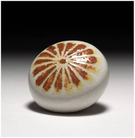 Chrysanthemum, Hirato ware