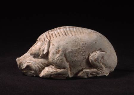 Reclining hog