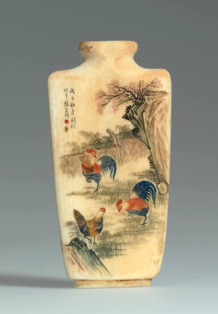 Ivory snuff bottle
