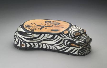 Pillow in the form of a tiger, Cizhou ware