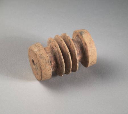 Roller with horizontal linear designs