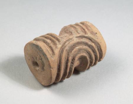 Roller with curvilinear designs