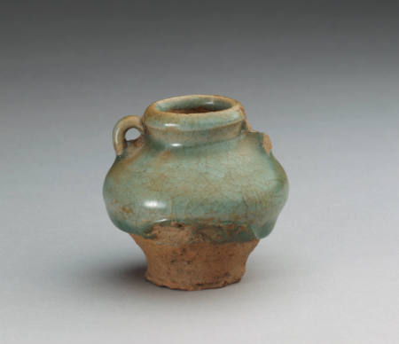 Green-glazed jarlet