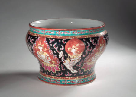 Jar, Bencharong ware