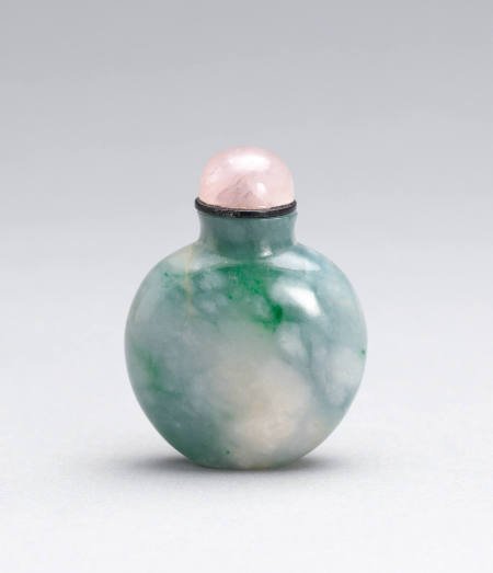 Snuff bottle