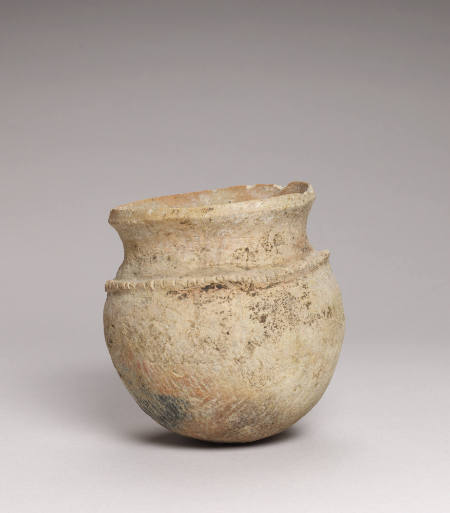 Round-bottomed pot