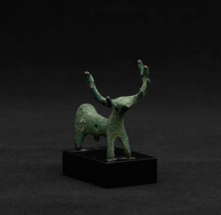 Belt pendant in the form of a stag
