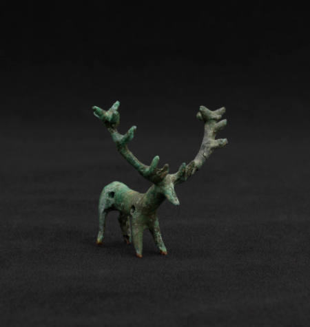 Belt pendant in the form of a stag