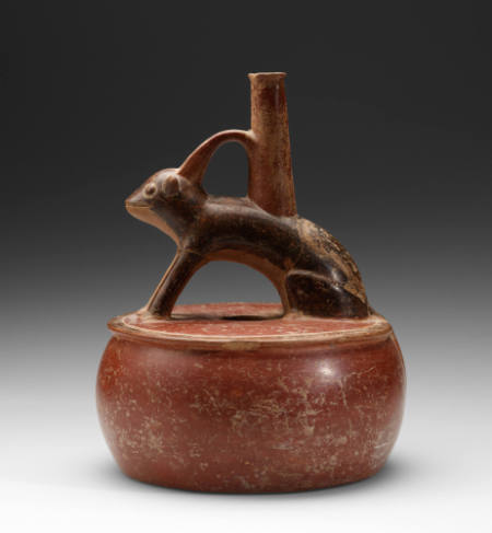 Doughnut-shaped animal effigy vessel