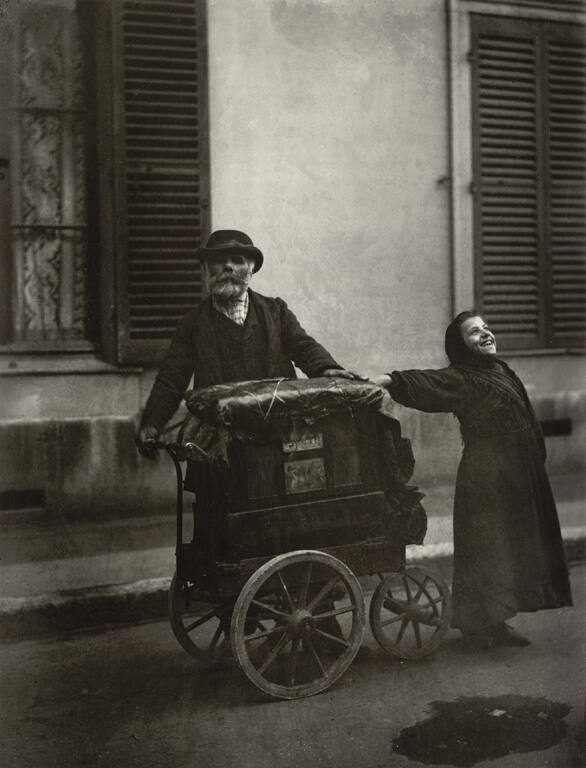 Organ-grinder and street singer